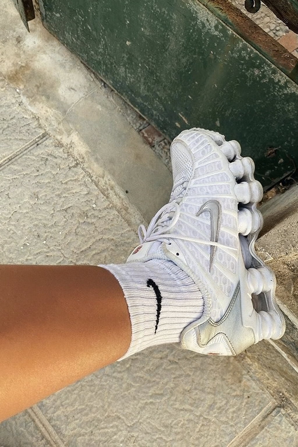 Nike shox white