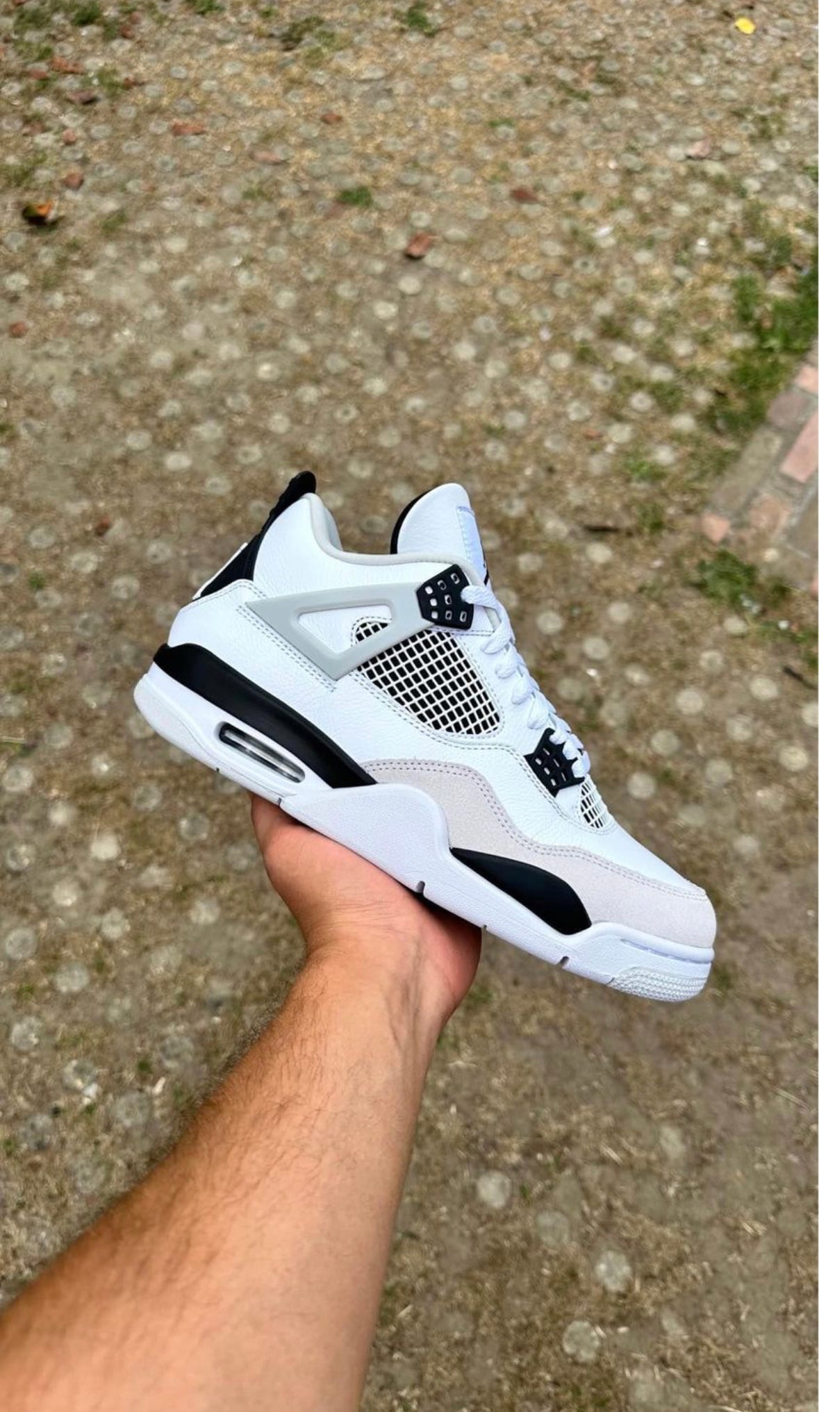 Jordan 4 Military