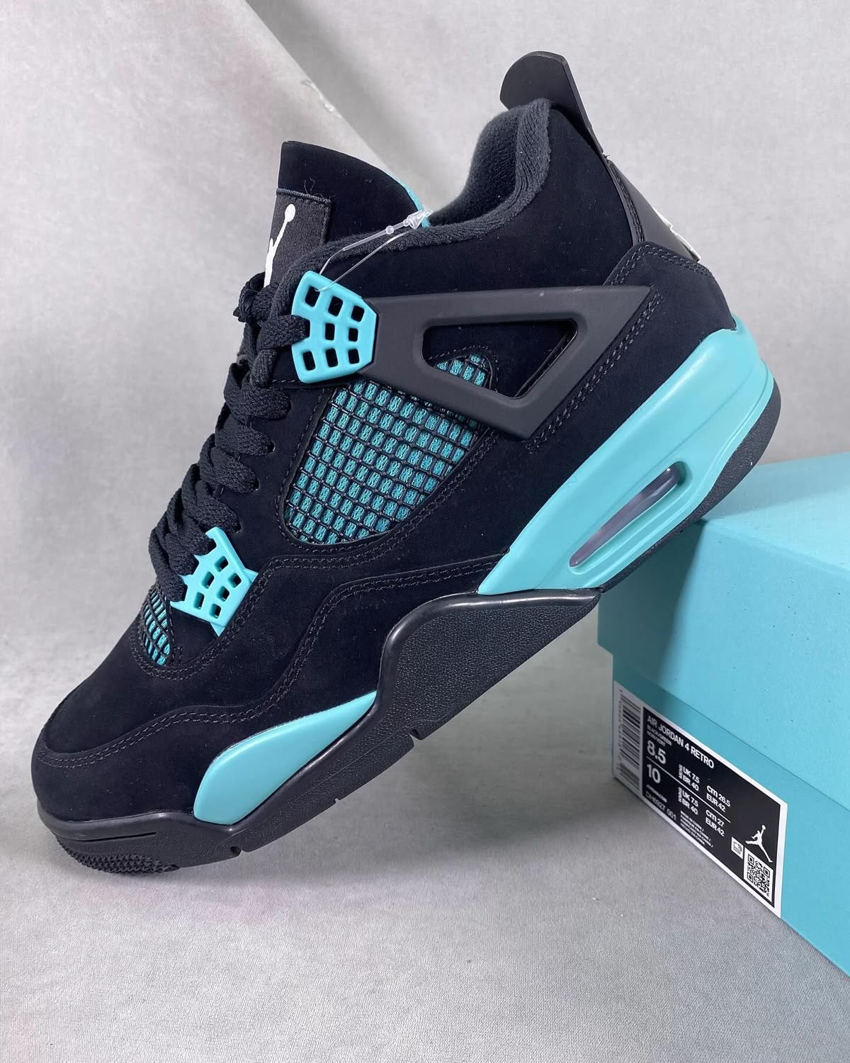 Jordan 4 Thunder blue