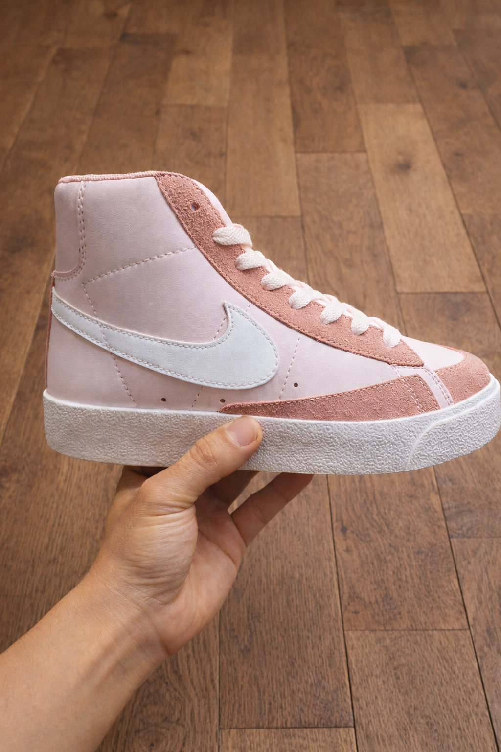NIKE BLAZER